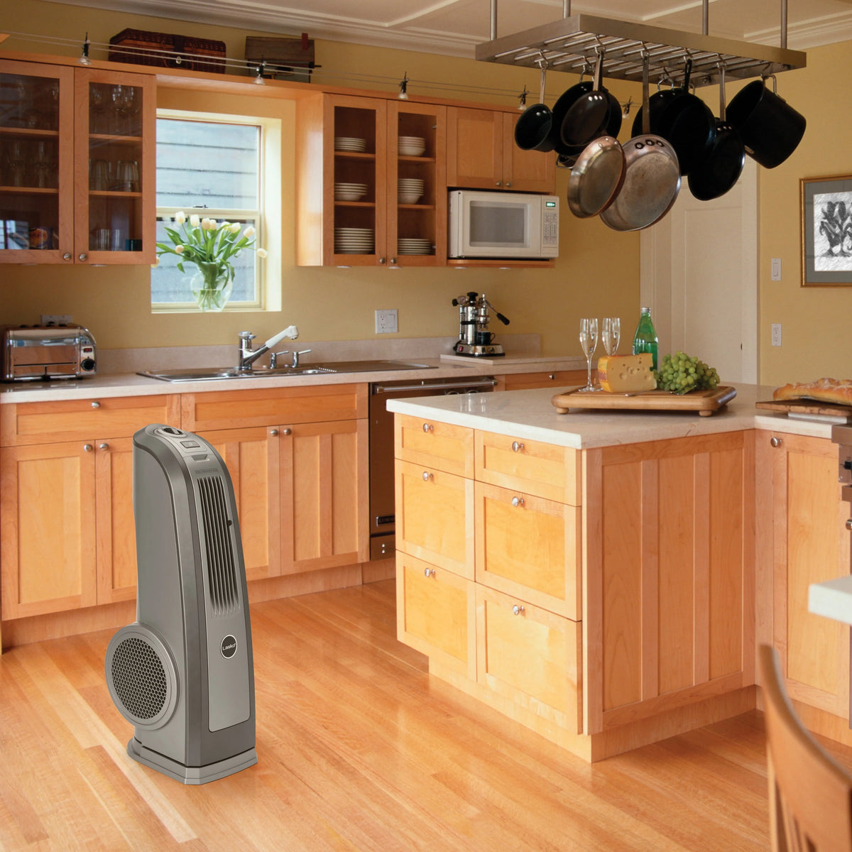30 Oscillating High Velocity Blower Tower Fan with 3 Speeds B3370